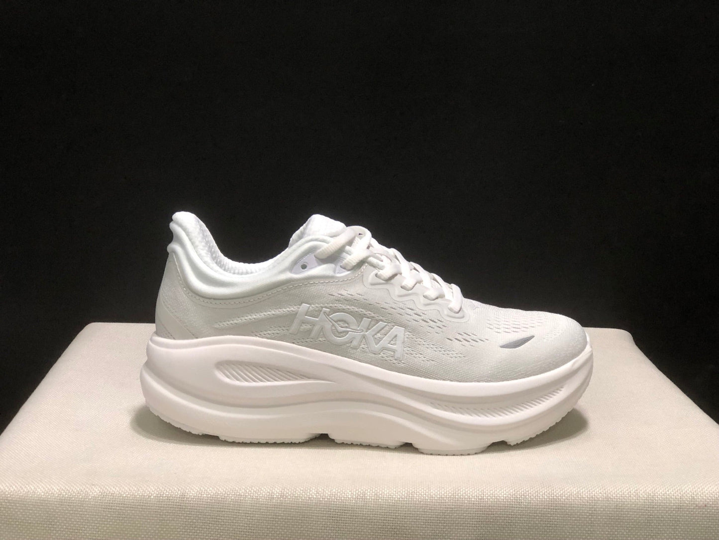HOKA ONE ONE Bondi 9