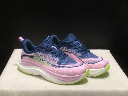 HOKA ONE ONE SKYFLOW