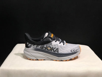 HOKA ONE ONE Challenger 7
